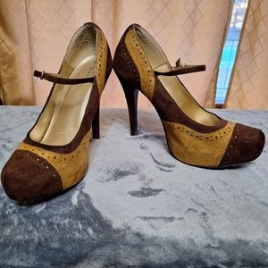 Size 8 Charlotte Russe two-tone brown